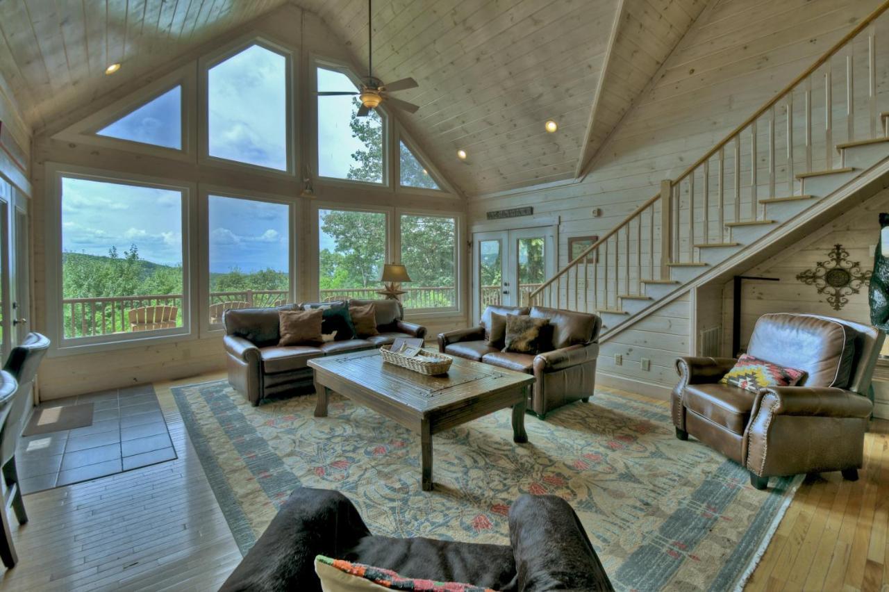 Вилла Champagne Chalet - Cuddleup Morganton Экстерьер фото
